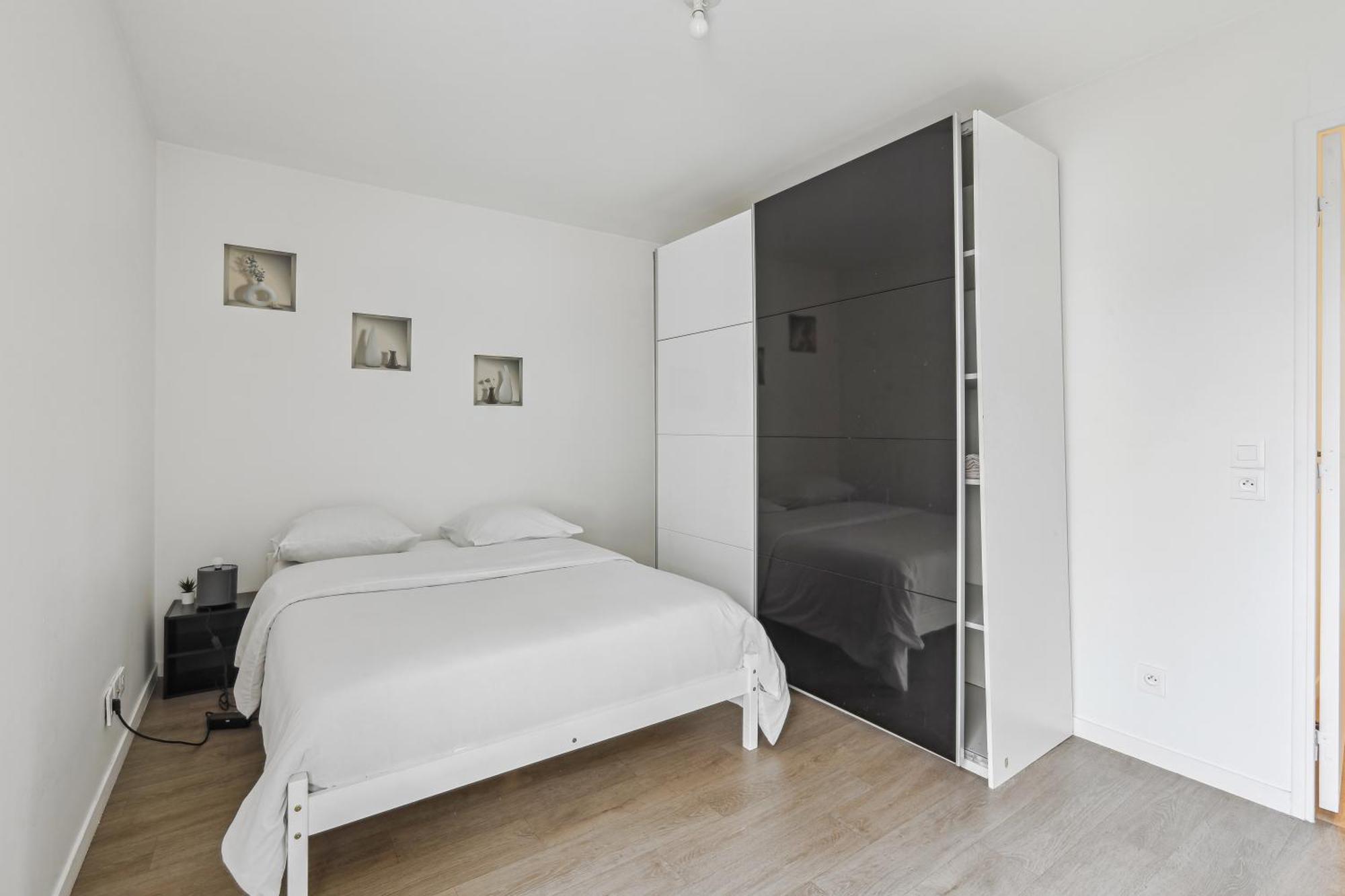 Chic Apart With Terace And Parking Apartment รูออง ภายนอก รูปภาพ