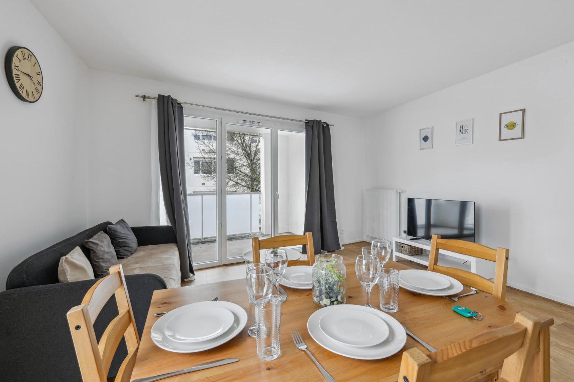 Chic Apart With Terace And Parking Apartment รูออง ภายนอก รูปภาพ