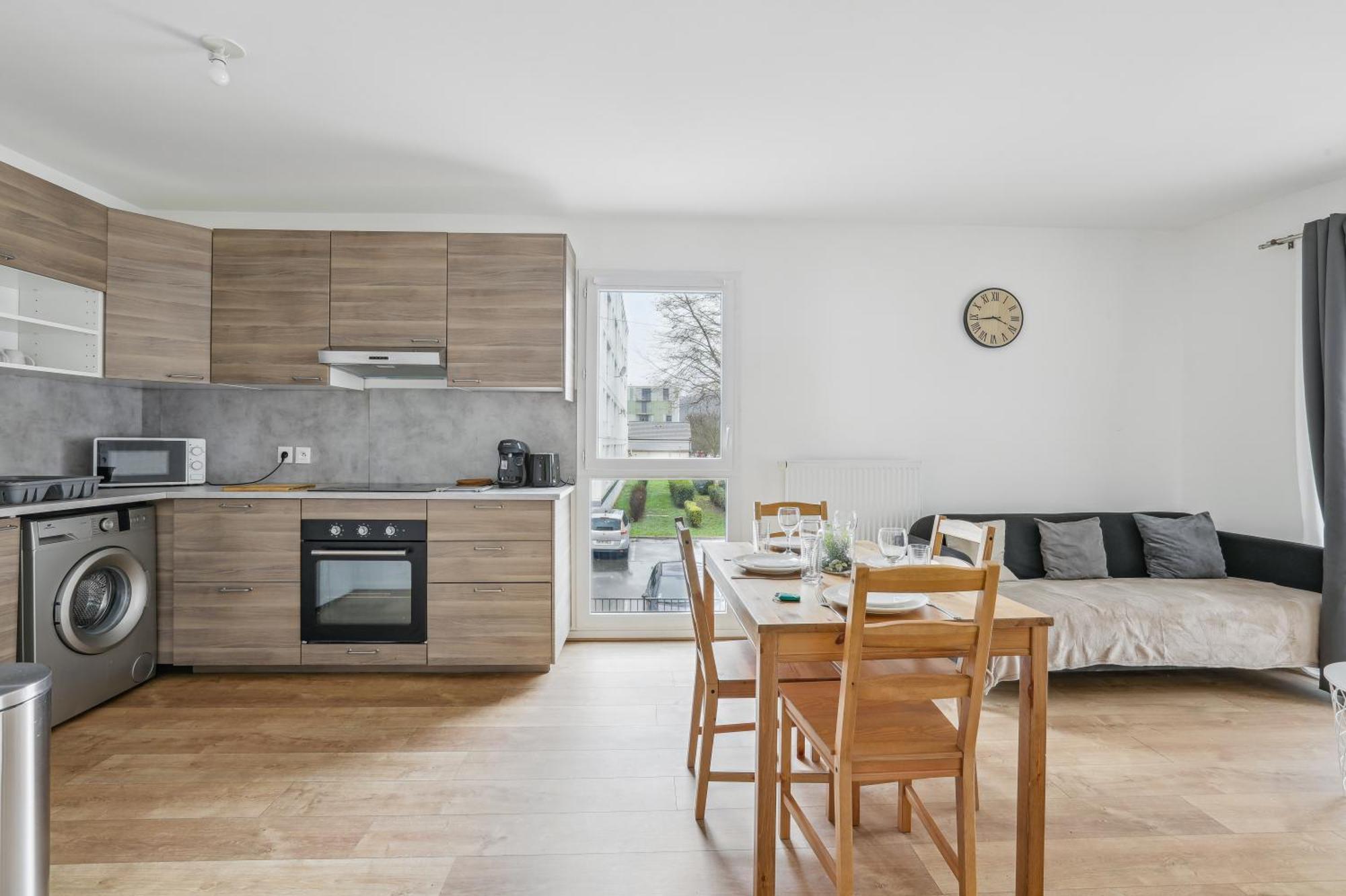 Chic Apart With Terace And Parking Apartment รูออง ภายนอก รูปภาพ